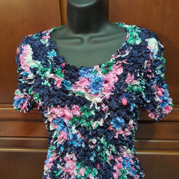 Crinkle Popcorn Shirt by FC Woman's One Size Fits Most  Fashion Blouse Shirt MC - Picture 4 of 14